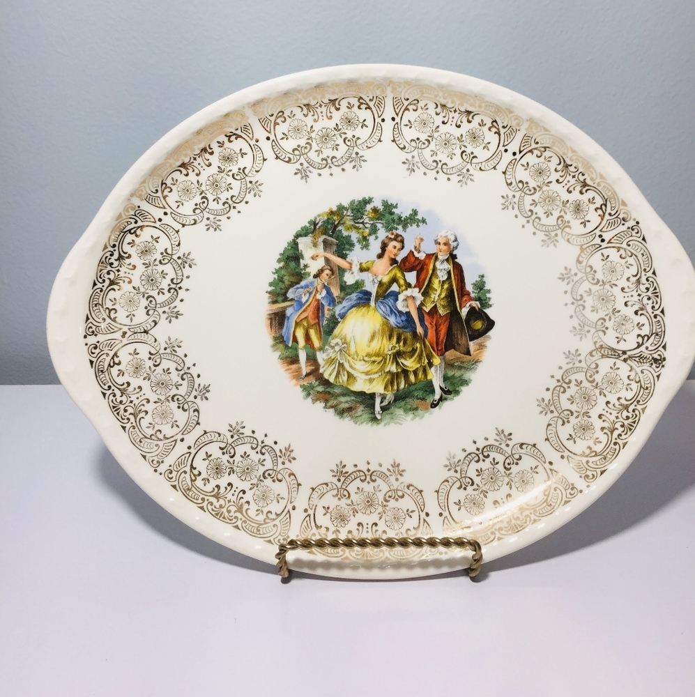 1982, platter plate served Vintage Victorian. Exc - Picture 1 of 14